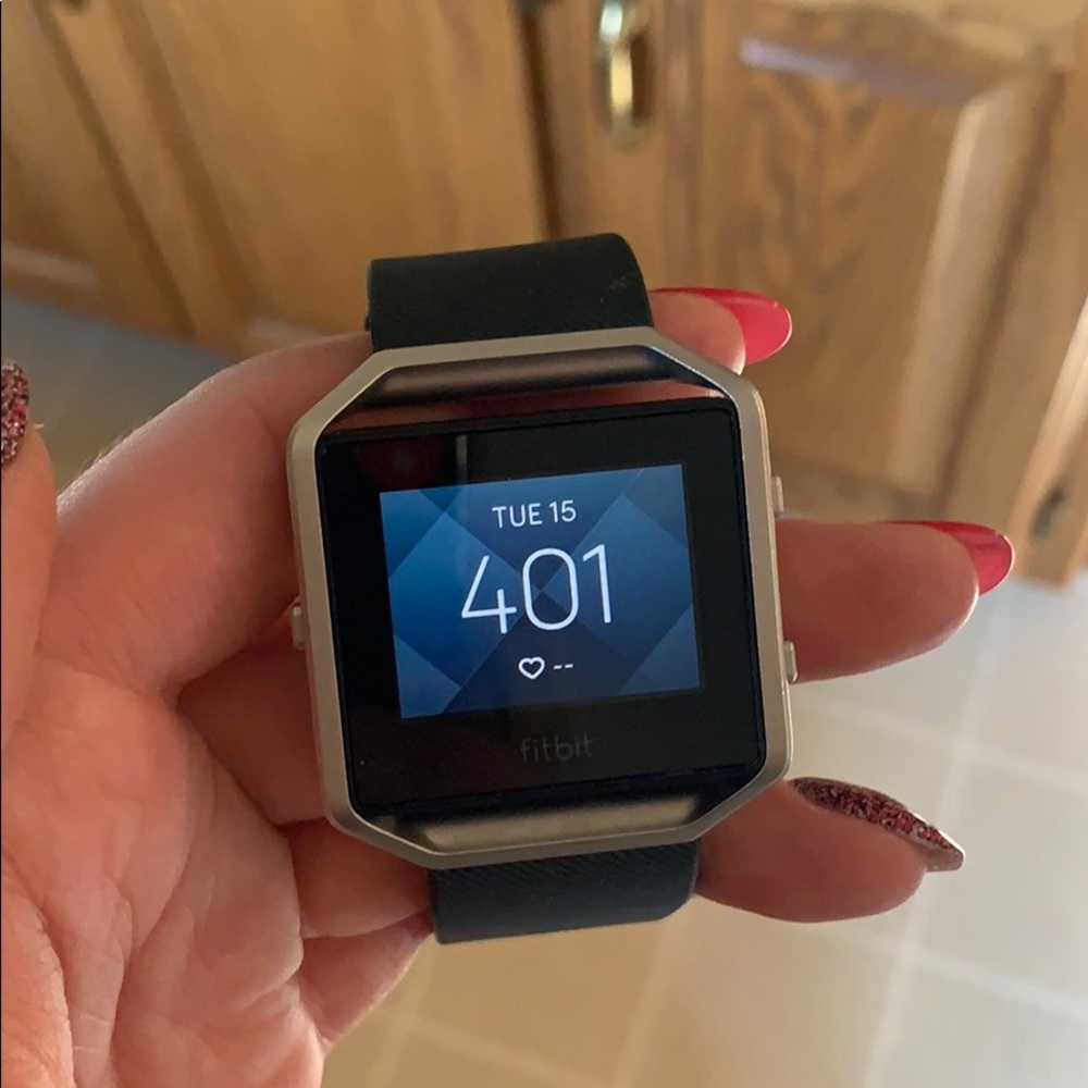 Small Fitbit Blaze - Picture 7 of 8